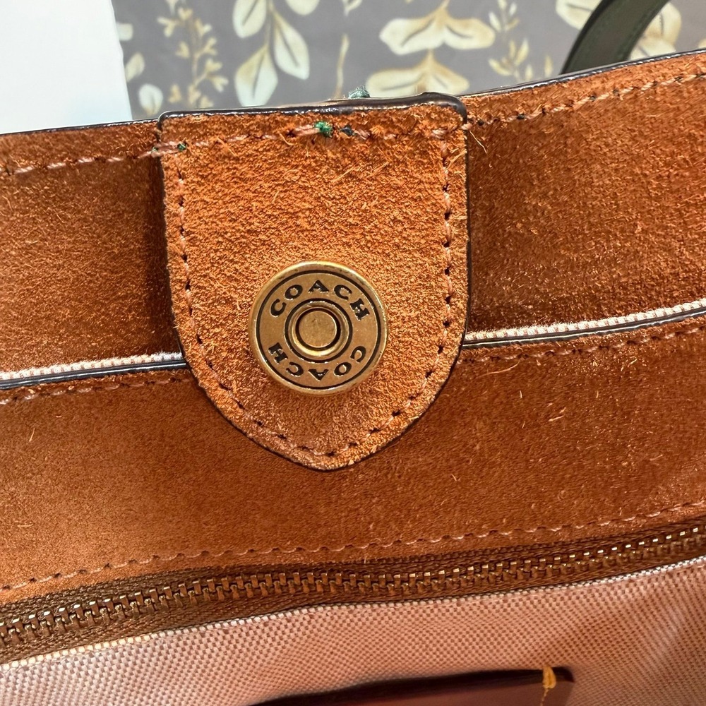 Coach Nomad Tote in Green Multi North Tote Colorblock - Picture 9 of 11